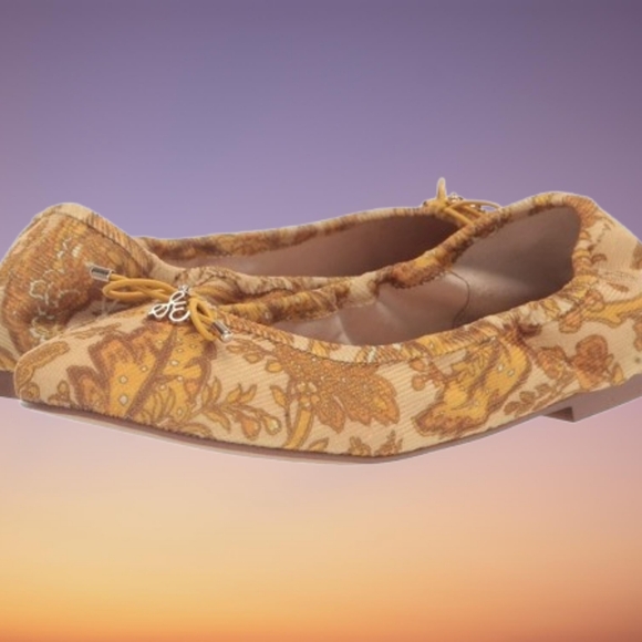 Sam Edelman Shoes - 📣Authentic Sam Edelman Felicia Ballet Flats  🆕 In  Box Size 5️⃣ SE Logo Charm